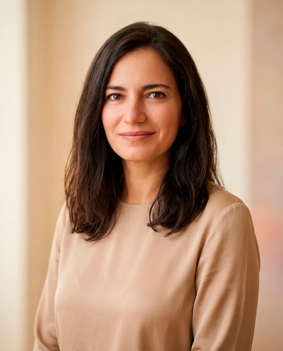 Alicia Urdiales · Directora de Operaciones
